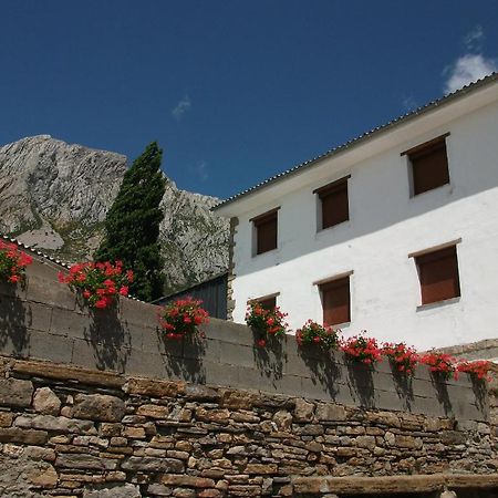 Apartamentos Arcos De Solana Vilas del Turbon Екстер'єр фото